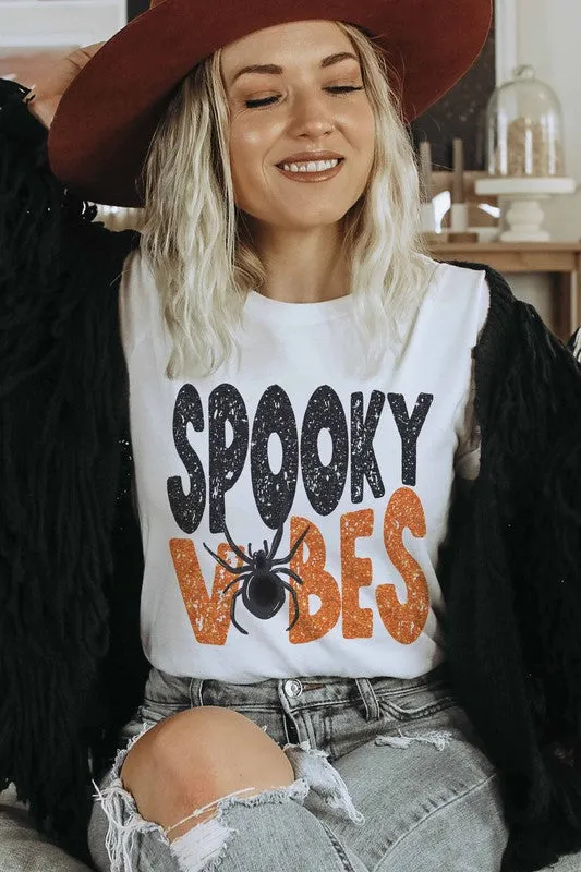 SPOOKY VIBES GRAPHIC TEE PLUS SIZE