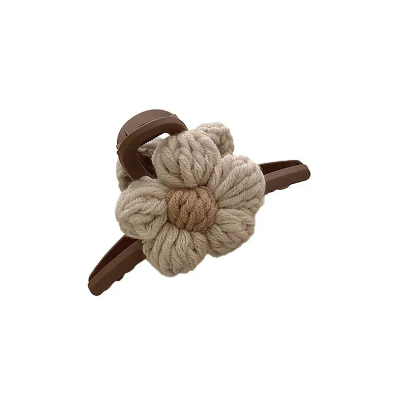 TEEK - Elegant Woolen Weave Flowers Hair Claw