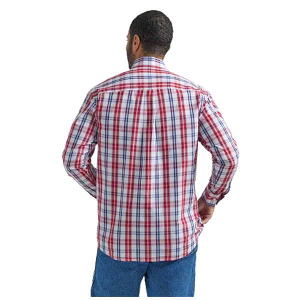 Wrangler Men's Classic Button-Down Plaid Shirt